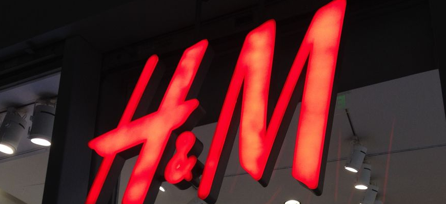 Распродажа в H&M с 1 августа 2022 года – как купить одежду перед закрытием сети?